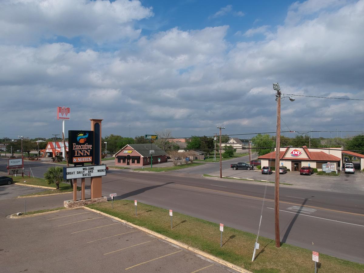 Executive Inn & Suites Beeville Zewnętrze zdjęcie