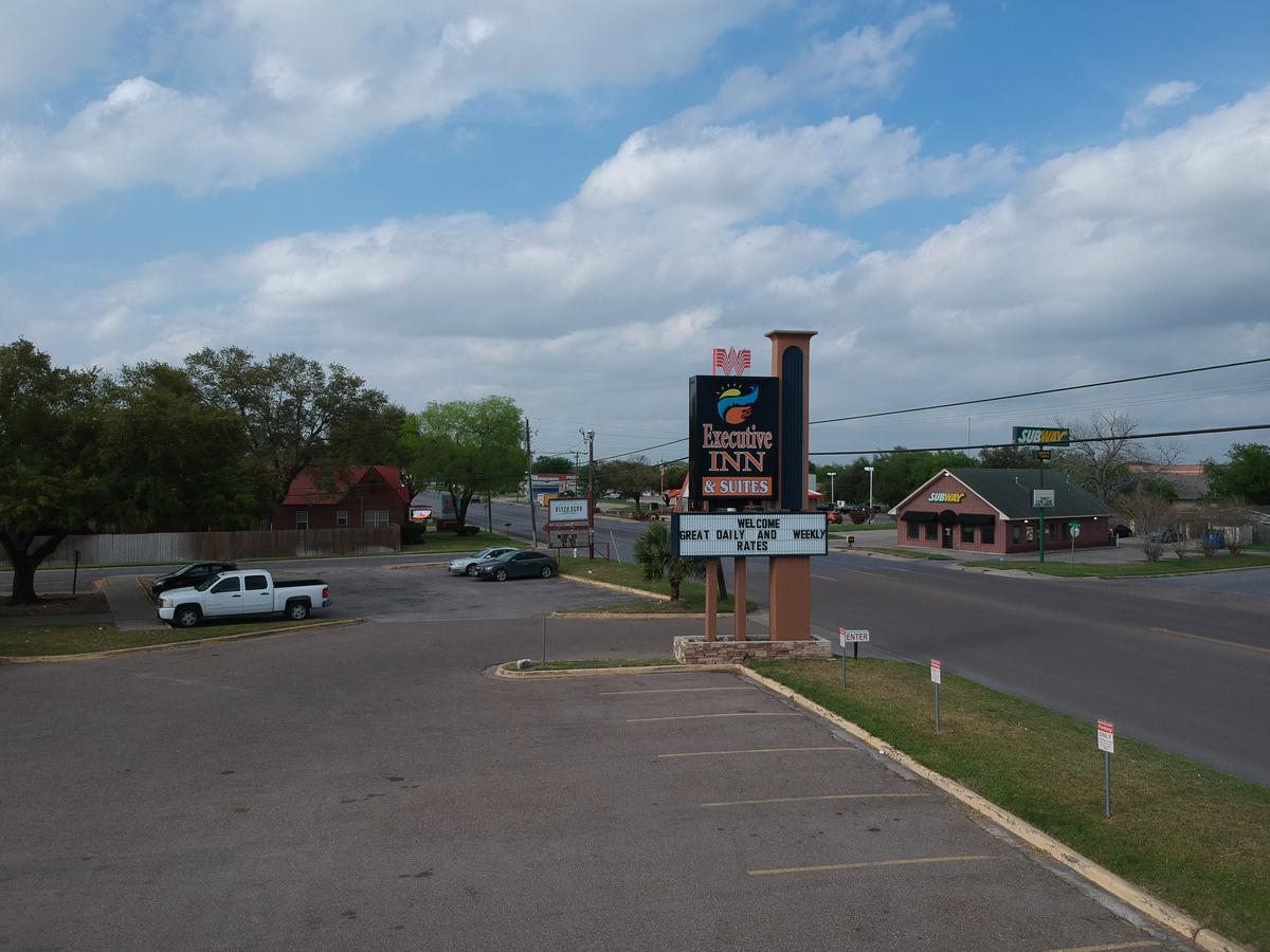 Executive Inn & Suites Beeville Zewnętrze zdjęcie